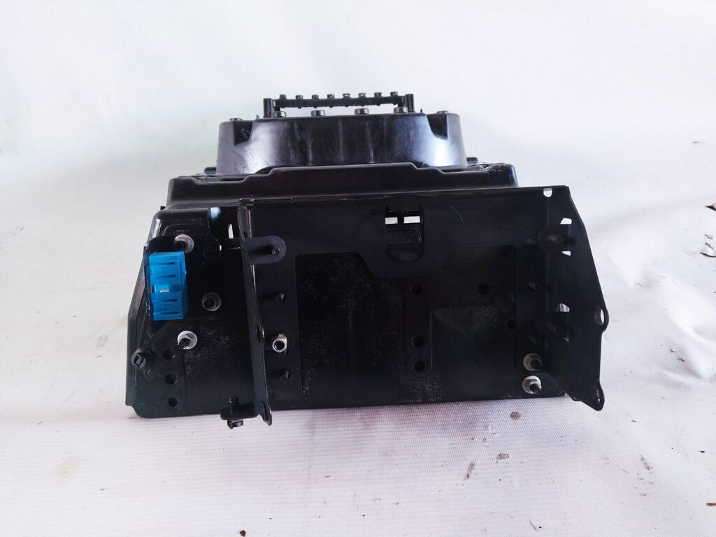 корпус электрических контактов б/у - 3